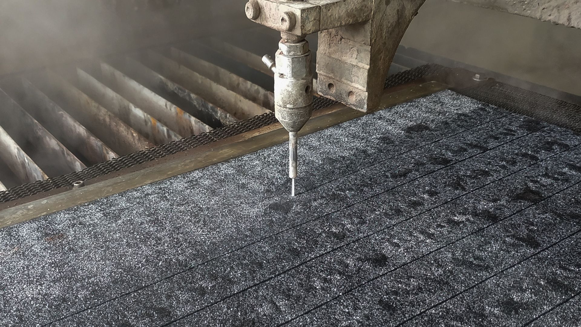 water jet vs laser cutting for metal fabrication