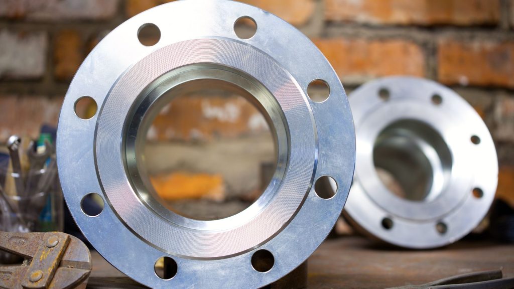 stainless vs carbon steel flanges